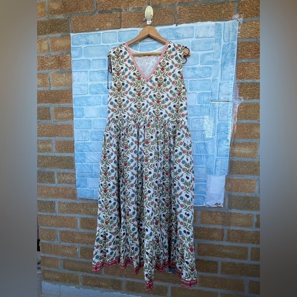 Pink chicken metallic tassel rose prints dress size large - Picture 3 of 16